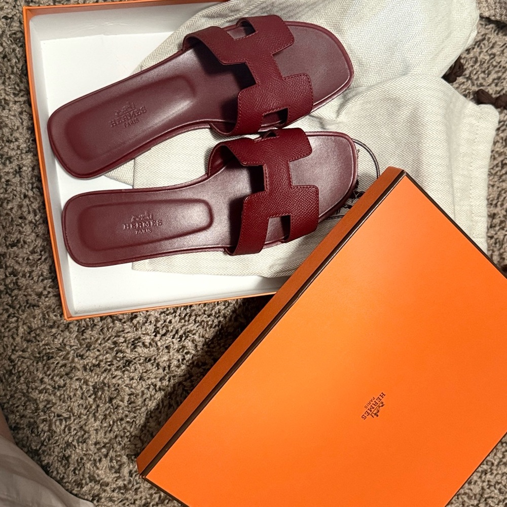 Women's Burgundy Sandals